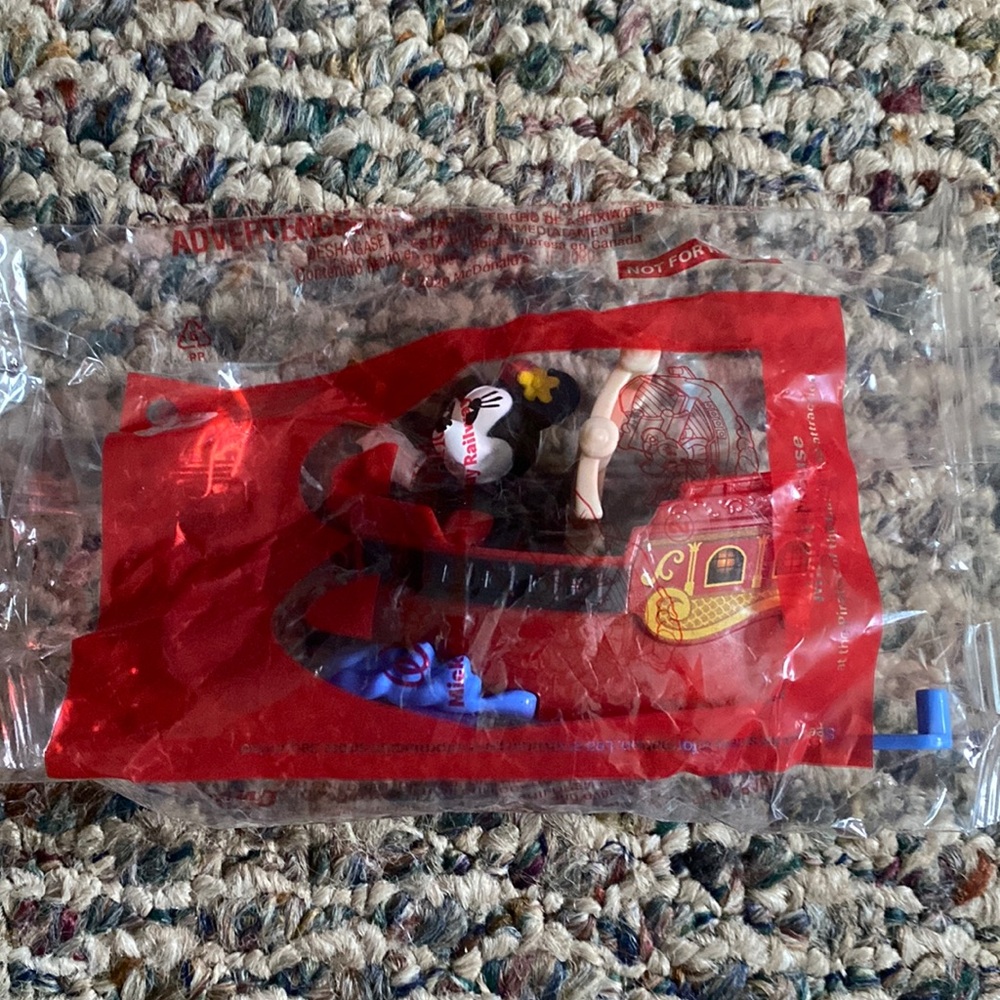 McDonald’s Disney 2020 Happy Meal toy Minnie Mouse Pirates of the Caribbean